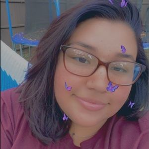 Meet your Posher, Alejandra